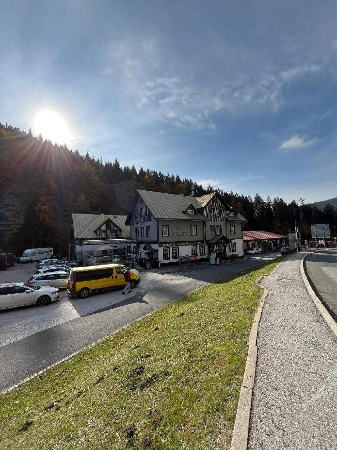 Hotel Hradec Špindlerŭv Mlýn Eksteriør billede